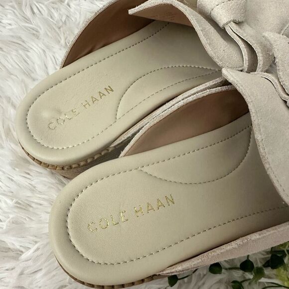 COLE HAAN All Day Bow Suede Clogs in Cream Platform Heel size 7B Womens‎ - Picture 4 of 9